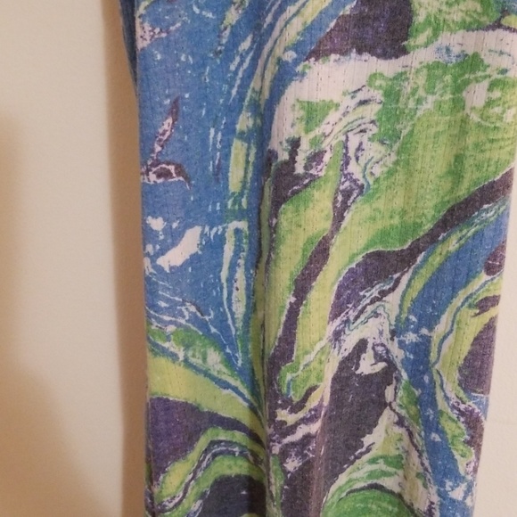 Top - Picture 3 of 4